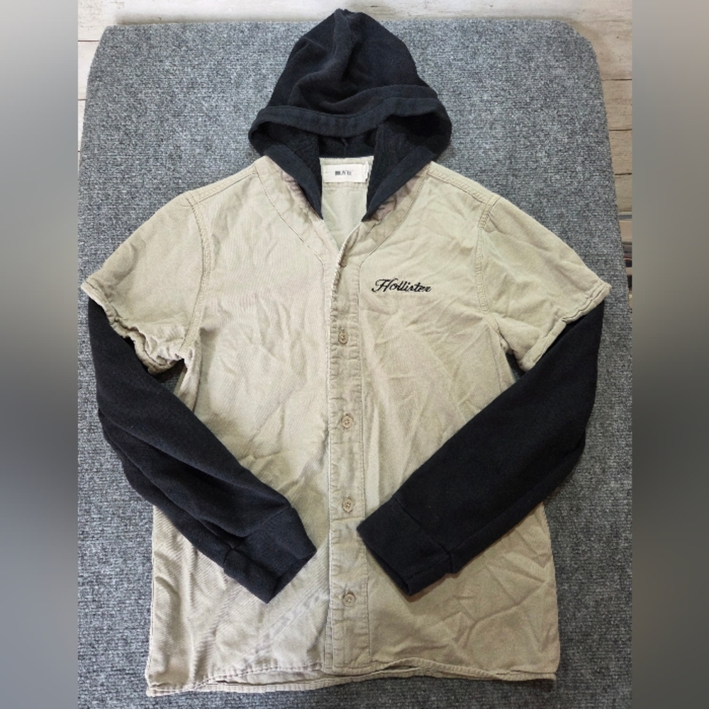 Hollister Men’s XS Beige Button‎ Front Shirt Hoodie Layered Long Sleeve